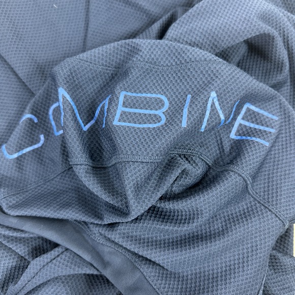 Under Armour 1/4 Zip Pullover Men's Medium Navy Hooded Combine Long Sleeve Run - Picture 8 of 8